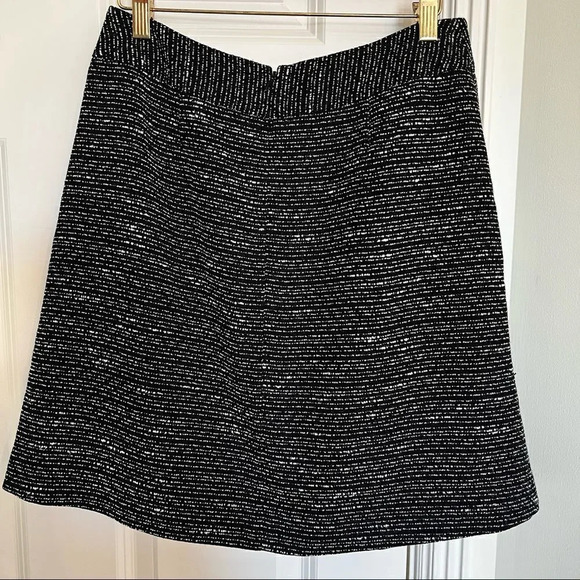 𝅺Halogen black and ivory tweed zipper back pockets mini skirt size 4 - Picture 4 of 12